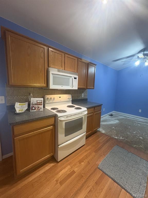 14033 Watersway Drive, Gibraltar, MI — Photo 14