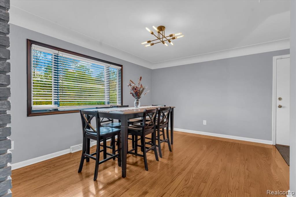 6710 Laurelton, Clarkston, MI — Photo 15