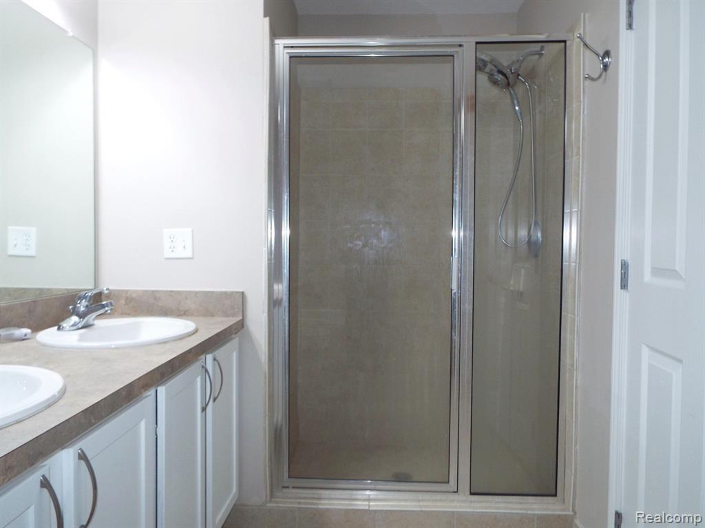 4202 TEAL Lane, Walled Lake, MI 48390 — Photo 17