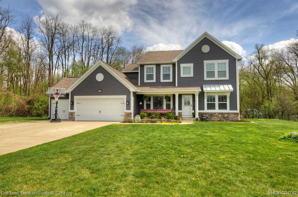 5515 BRILLIANT Circle, Howell, MI 48855 — front exterior