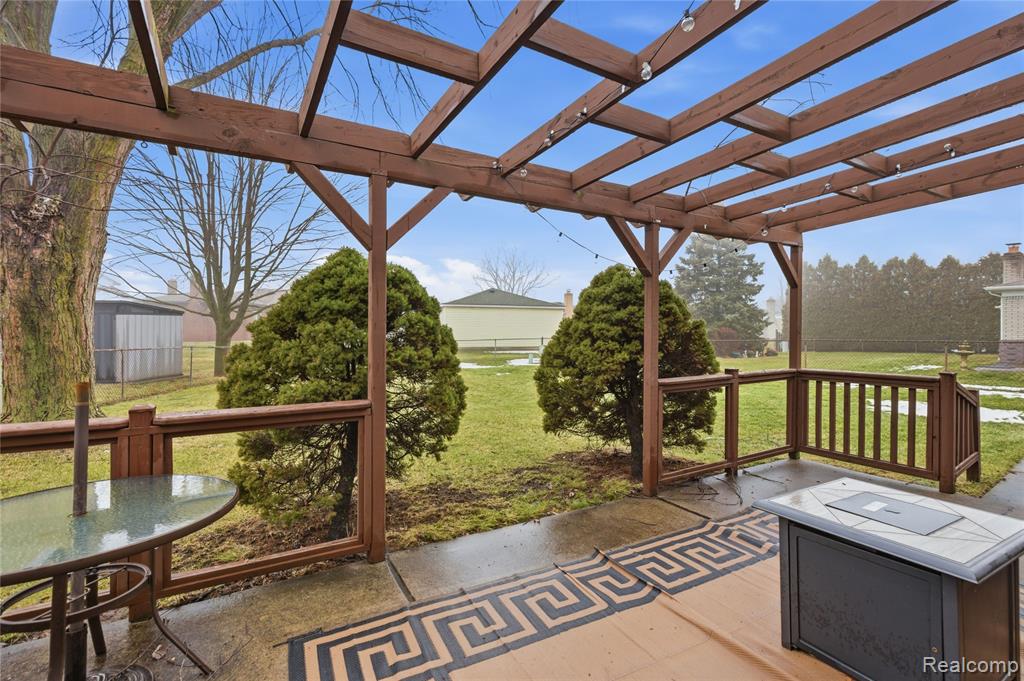 41383 Justin Drive, Clinton Twp, MI 48038 — Photo 29