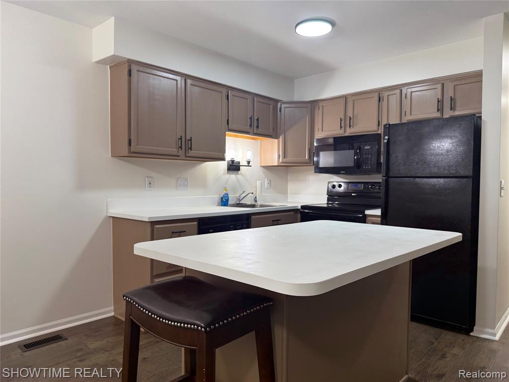 45204 Fryer Drive, Macomb, MI 48044 — Photo 13