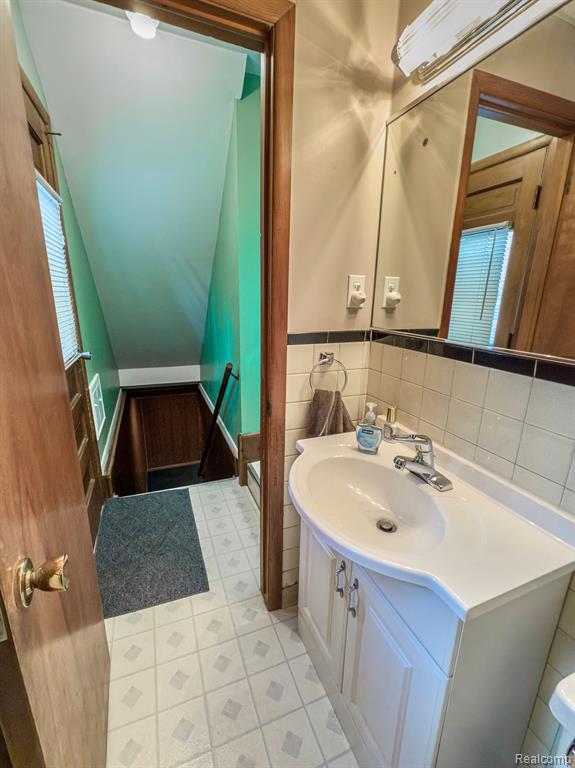 506 S VERMONT Avenue, Royal Oak, MI 48067 — Photo 15