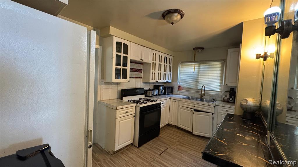 16616 Blackstone Street, Detroit, MI 48219 — Photo 16