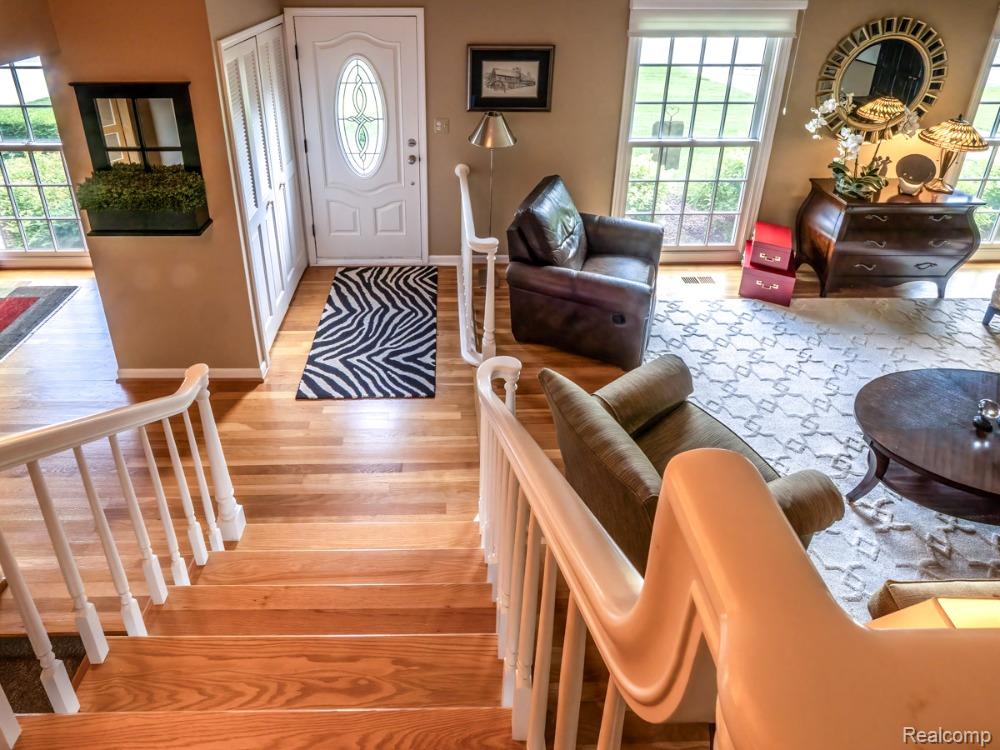 4923 Dusk Drive, Utica, MI 48316 — Photo 6