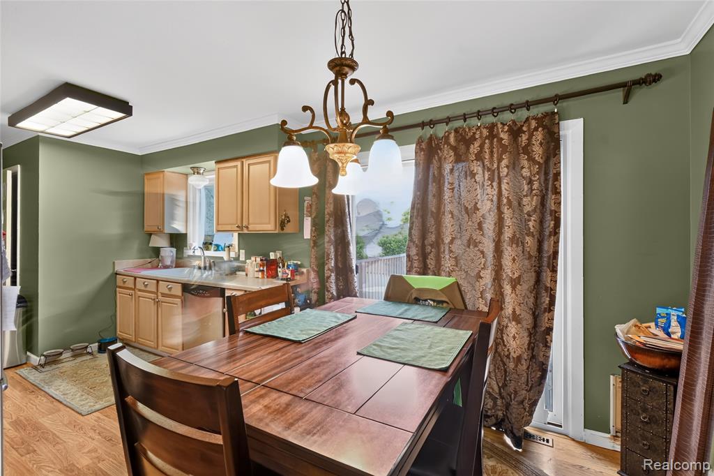 2312 Darwin Lane, Saginaw, MI 48603 — Photo 35