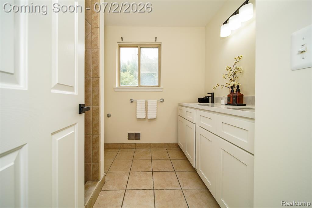 5558 Bedell Road, Sterling Heights, MI 48310 — Photo 50