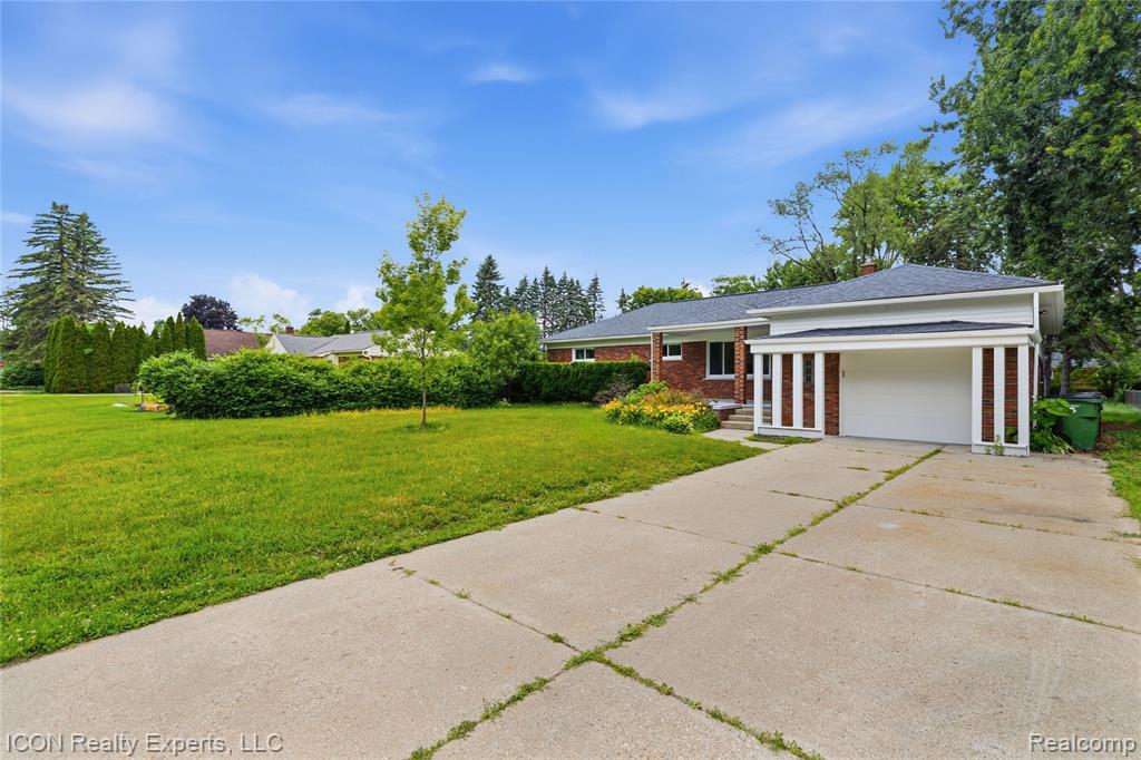 4901 Robert Street, Shelby Twp, MI 48316 — Photo 31