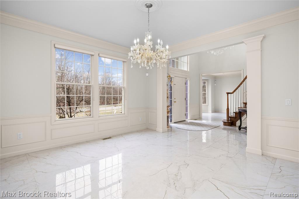7083 Chatham Court, West Bloomfield, MI — Photo 12