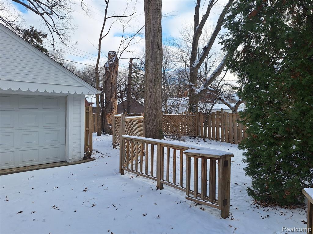 607 S Connecticut Street, Royal Oak, MI 48067 — Photo 17