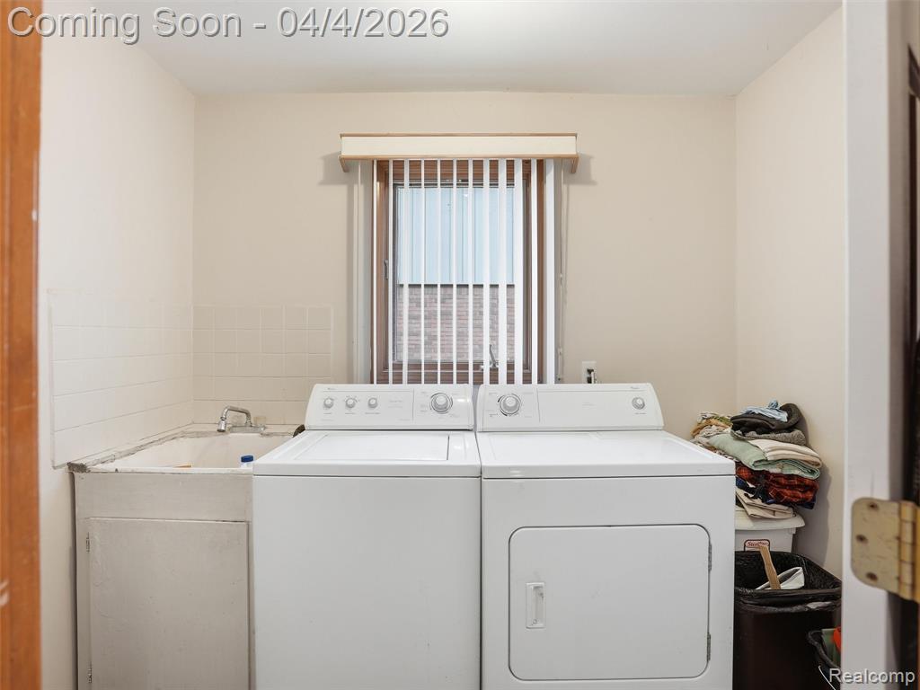 51605 Shadywood Drive, Macomb, MI 48042 — Photo 16