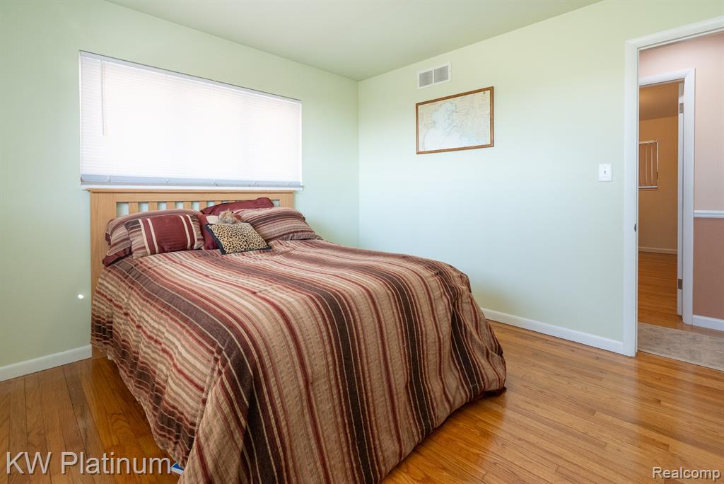 48218 Harbor Drive, Chesterfield, MI 48047 — Photo 41