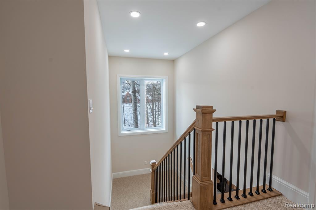 9033 DEERWOOD Road, Clarkston, MI 48348 — Photo 29