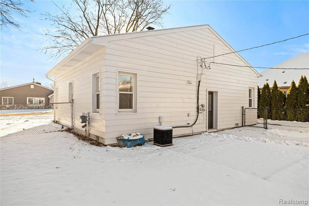 65 Algansee Drive, Troy, MI 48083 — Photo 6