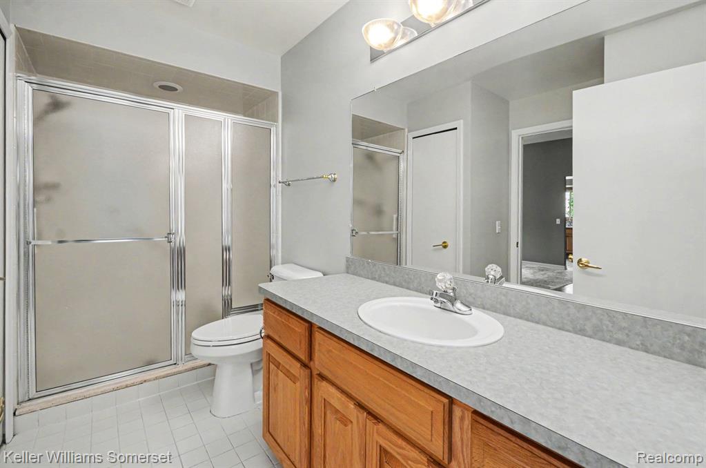 4432 Thornwood Court, Warren, MI 48092 — Photo 13