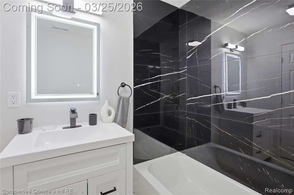 3294 Glendale Street, Detroit, MI 48238 — Photo 38