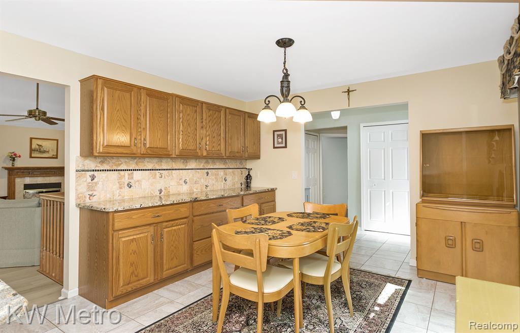 41667 WESTBURY Lane, Clinton Twp, MI 48038 — Photo 14