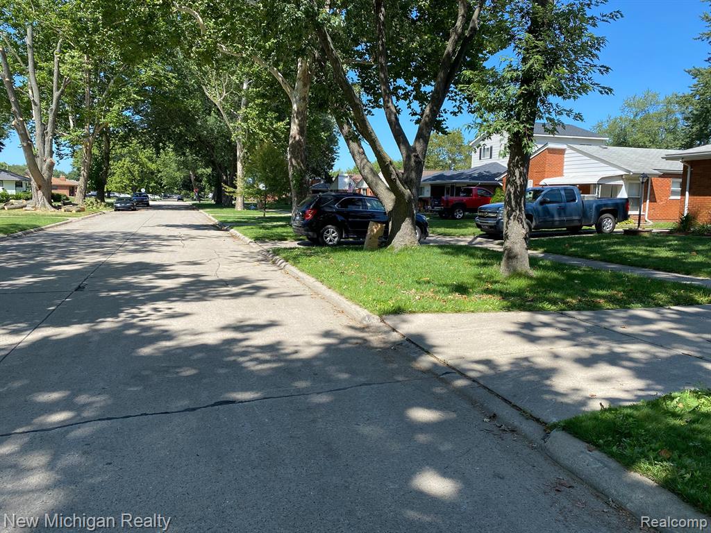 4671 MCKINLEY Street, Dearborn Heights, MI 48125 — Photo 16