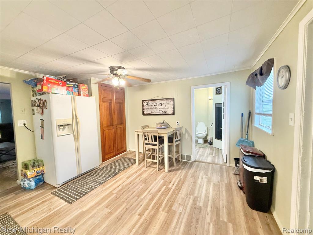 3433 Camden Avenue, Burton, MI 48529 — Photo 8