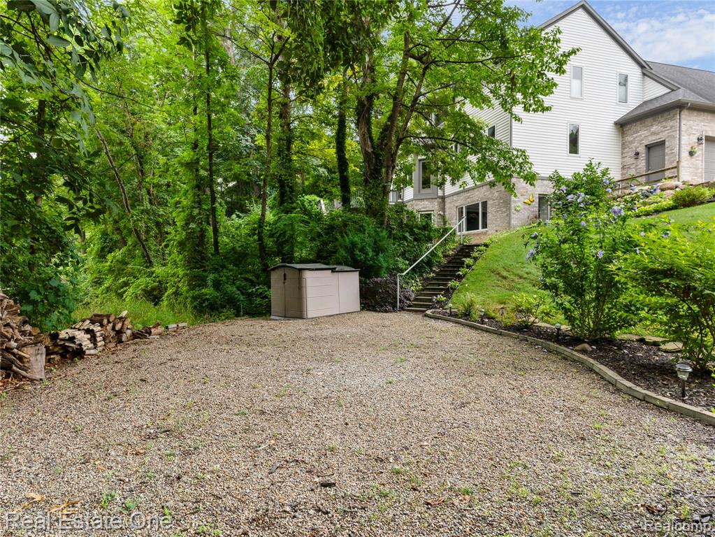 5471 Parkside Drive, Brighton, MI 48114 — Photo 43