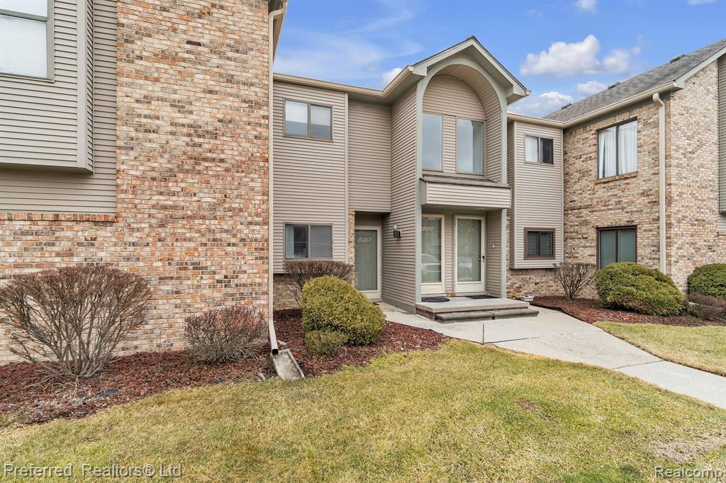 42565 LILLEY POINTE Drive, Canton, MI 48187 — Photo 2