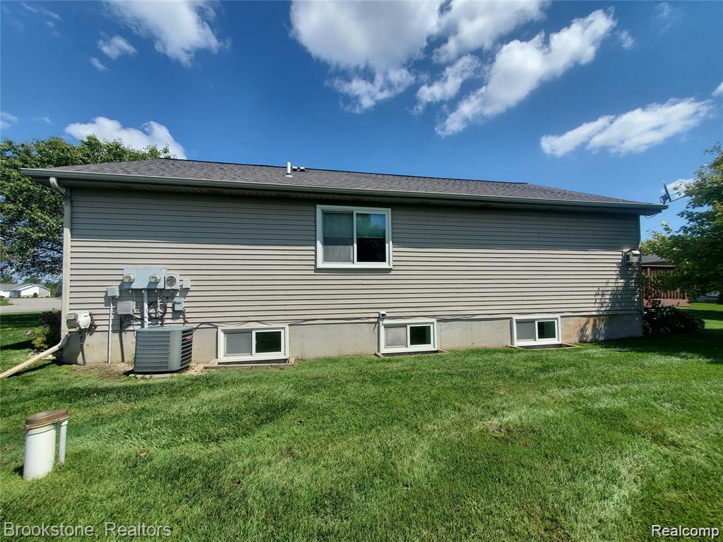 10178 Hawthorne Circle, 27, Goodrich Vlg, MI — Photo 3