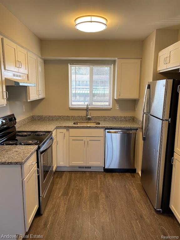 525 PONTIAC Street, Oxford, MI 48371 — Photo 2