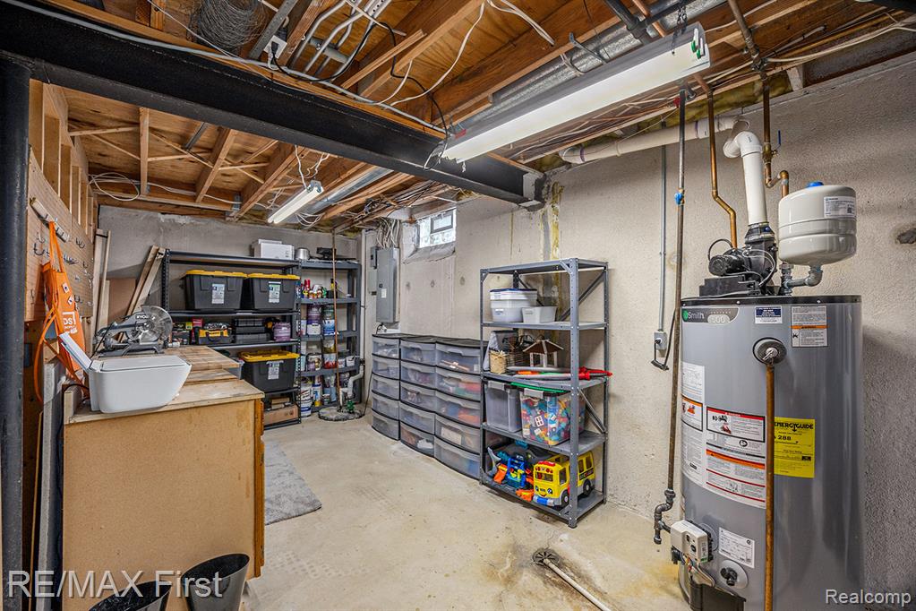 43373 Brooks Drive, Clinton Twp, MI 48038 — Photo 29