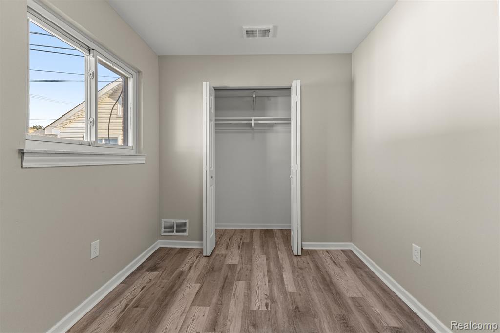 4638 Gertrude Street, Dearborn Heights, MI 48125 — Photo 24