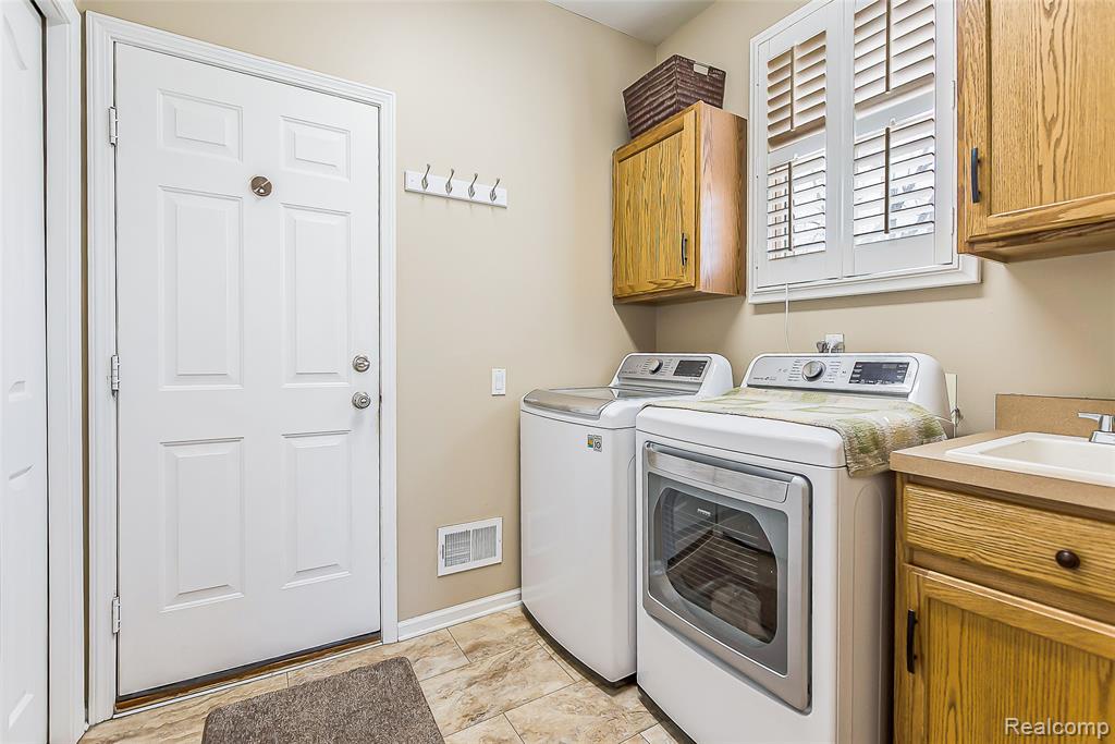 48880 Central Park Drive, Canton, MI 48188 — Photo 17
