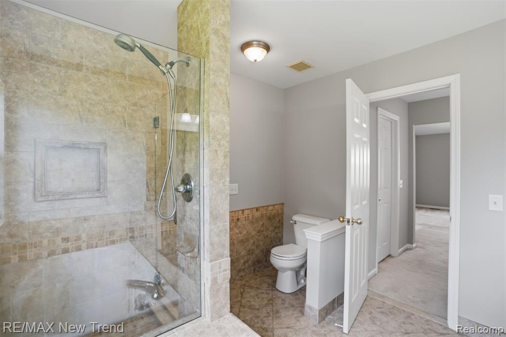 729 Akehurst Lane, White Lake, MI — Photo 35