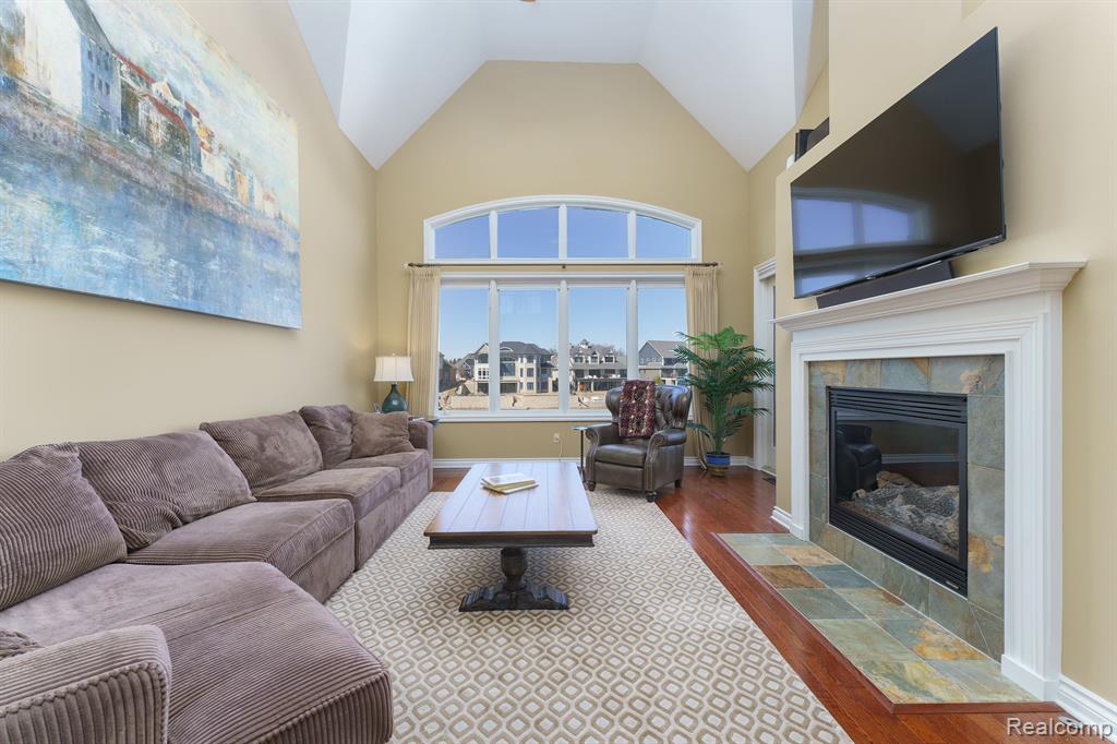 10725 WATERFALL, South Lyon, MI 48178 — Photo 9