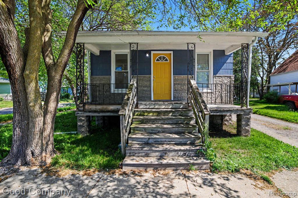 701 11th Street, Bay City, MI 48708 — front exterior