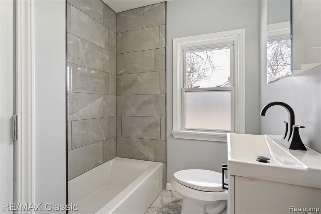 4433 Elizabeth Street, Wayne, MI 48184 — Photo 39