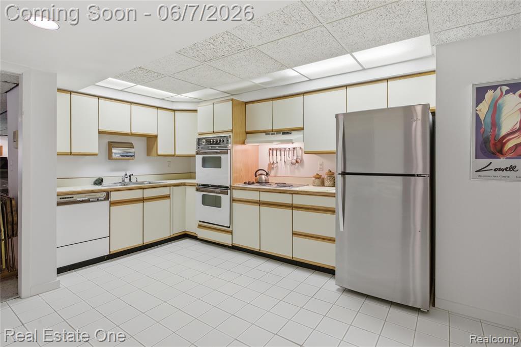 5321 Forest Way, Bloomfield Hills, MI 48302 — Photo 37