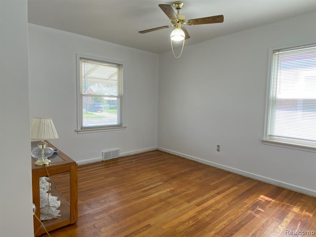 9335 WINSTON, Redford, MI 48239 — Photo 11