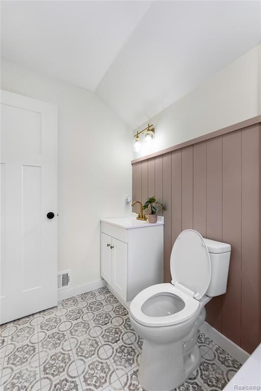 8659 Essex Avenue, Warren, MI 48089 — Photo 17