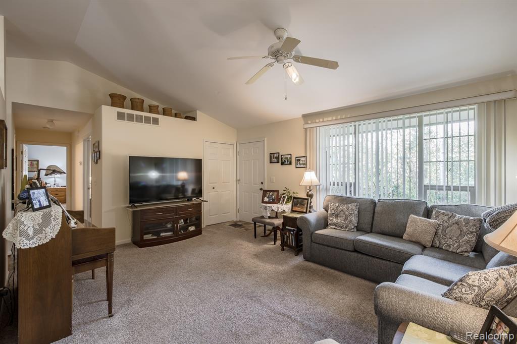 4091 Stonebridge, Holly, MI 48442 — Photo 4