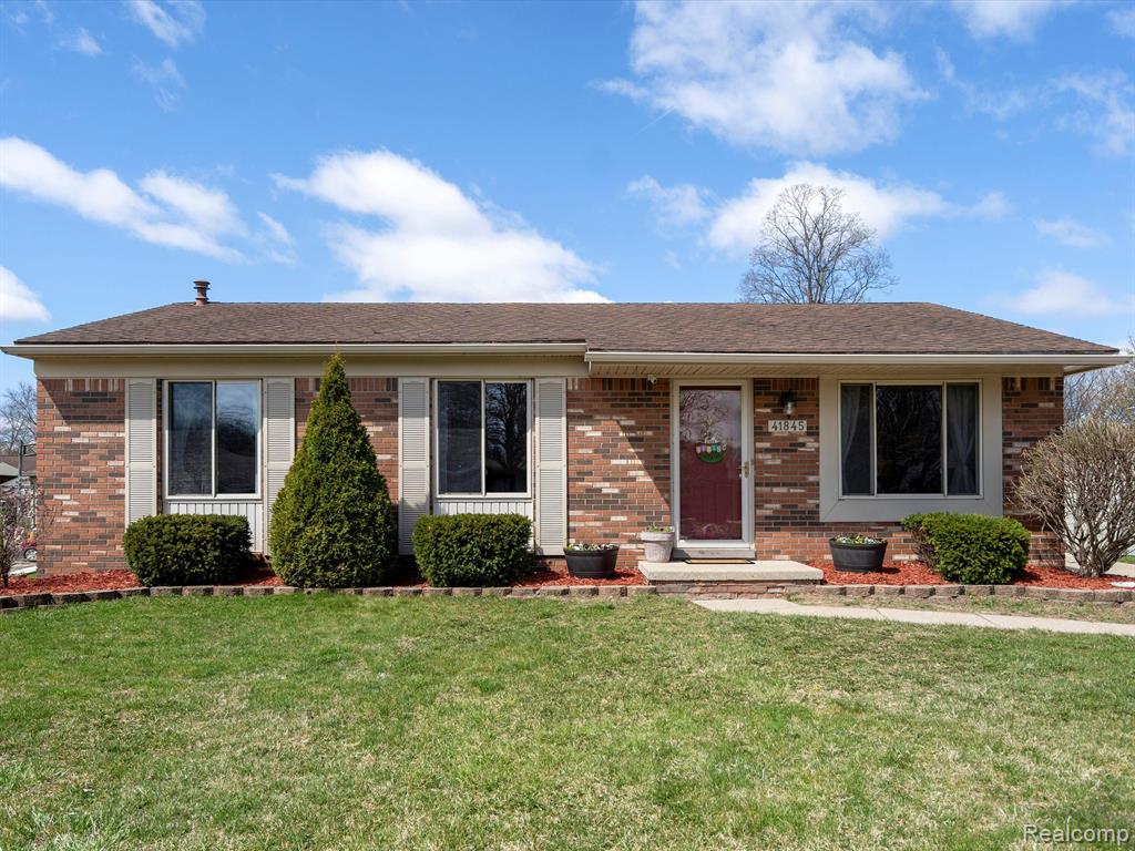 41845 EHRKE Drive, Clinton Twp, MI 48038 — Photo 5