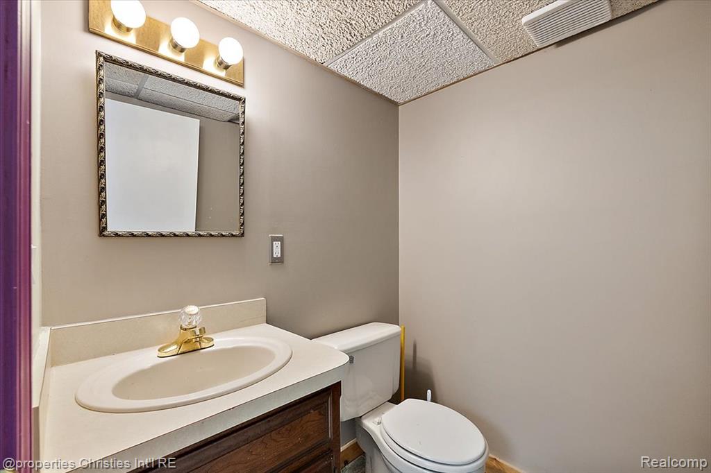 47269 S Chigwidden Drive, Northville, MI 48167 — Photo 41