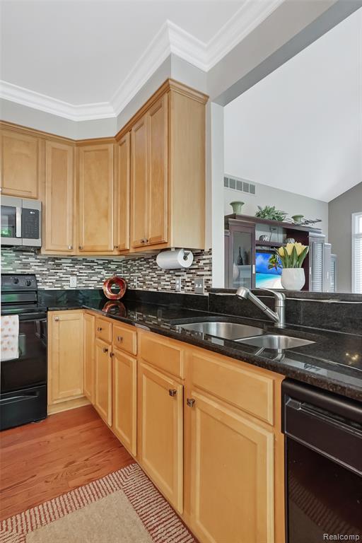 6062 FAIRBORN Drive, Canton, MI 48187 — Photo 16