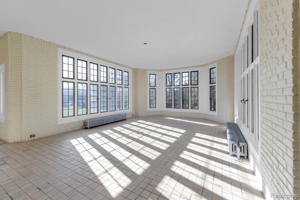 16761 E Jefferson Avenue, Grosse Pointe, MI 48230 — Photo 21