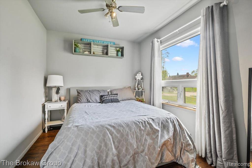 4145 HILLCREST Drive, Warren, MI 48092 — Photo 29