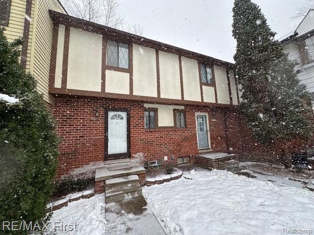 8524 HICKORY Drive, Sterling Heights, MI 48312 — Photo 2