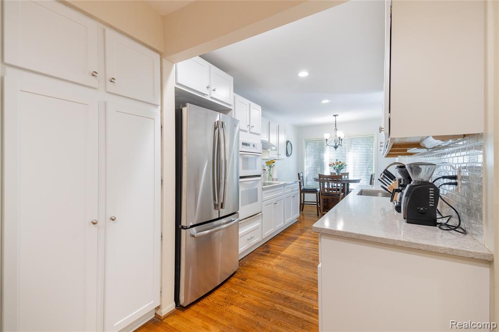 9422 Hawthorne Glen Drive, Grosse Ile, MI 48138 — Photo 22