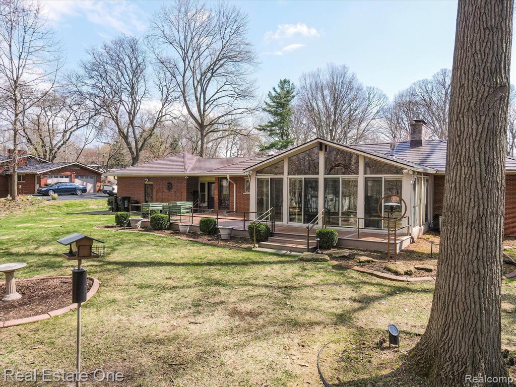 488 ORCHARDALE Drive, Rochester Hills, MI 48309 — Photo 14