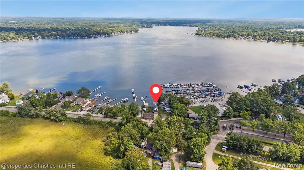 8980 Dexter Pinckney Road, Pinckney, MI 48169 — Photo 46
