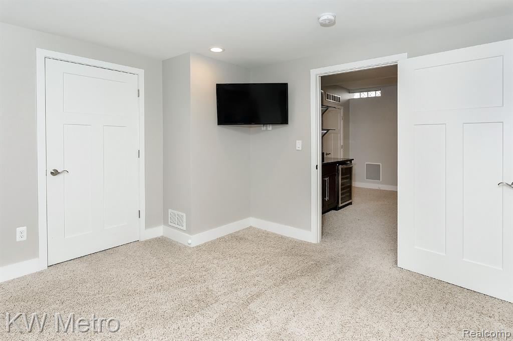 602 CHERRY Avenue, Royal Oak, MI 48073 — Photo 45