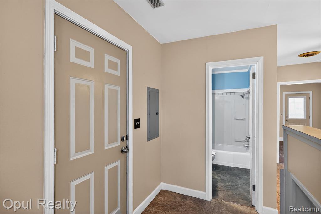522 E Cavanaugh Road, Lansing, MI 48910 — Photo 13