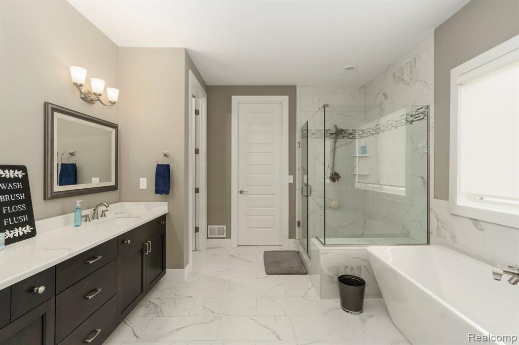 54678 BLACK HILLS Lane, Utica, MI 48316 — Photo 40